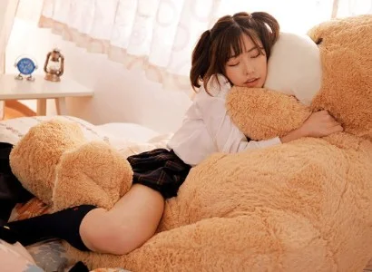 Trời mưa rất to làm đường sá trơn trượt