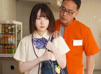 Quản lý bắt gặp em gái lấy trộm đồ trong cửa hàng