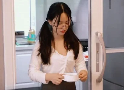 Cô gái trẻ cùng bạn học chịch